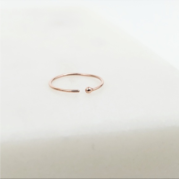 24g Rose Gold Nose Ring 8mm - Picture 1 of 3